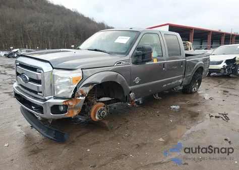 2011 Ford F-250 Lariat z USA, uszkodzony, nr VIN 1FT7W2BT5BEC38769